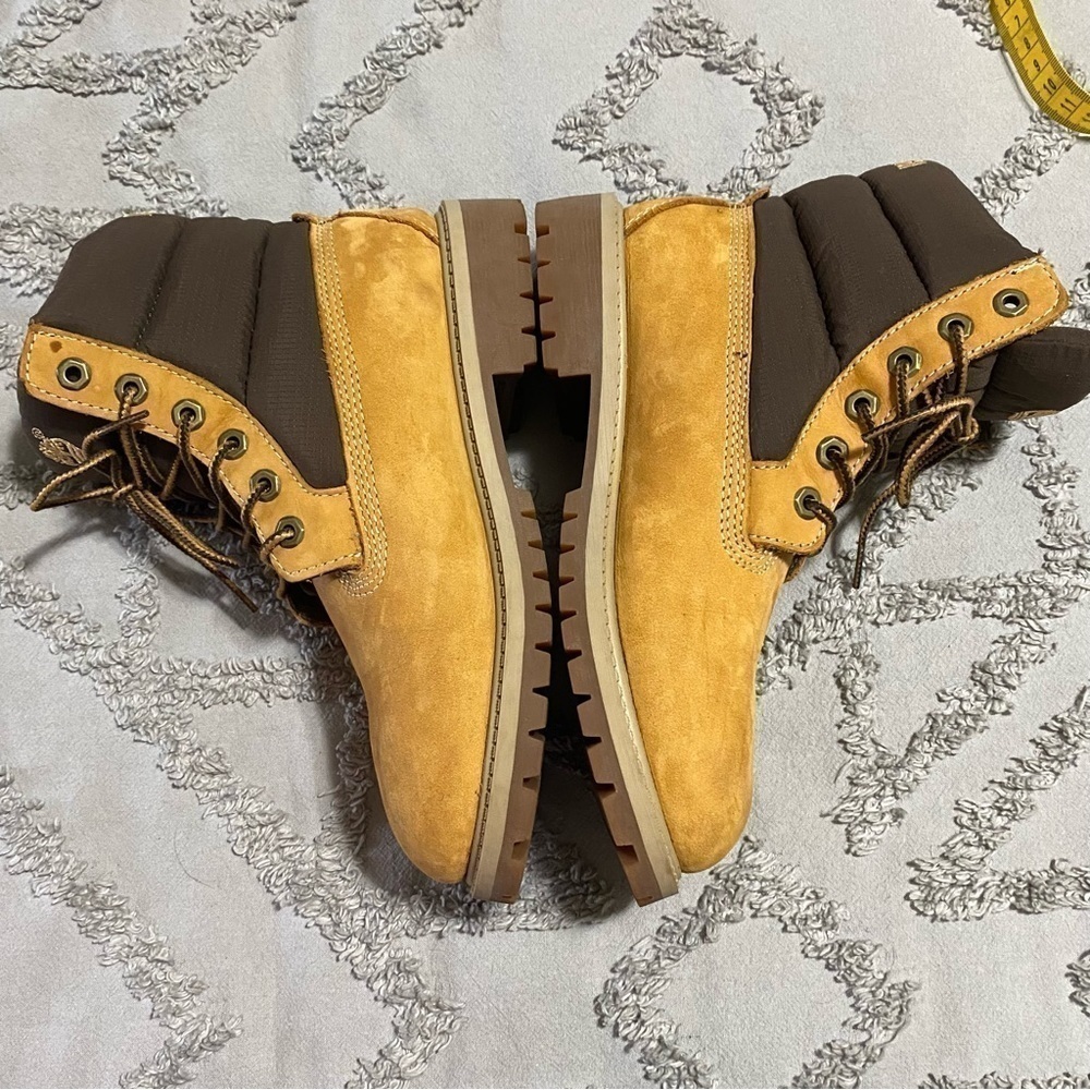 𝅺timberland Youth 6” Quilt Boot size 3 (35) - Picture 5 of 12